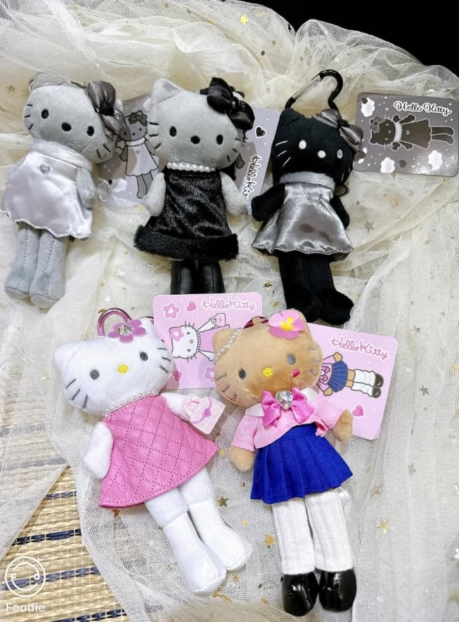 Hello Kitty的娃娃鑰匙圈